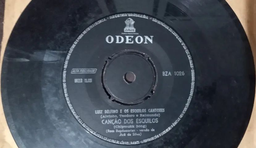 Vinil de 1959 "Luiz Delfino e os Esquilos Cantores" - É Vintage - Foto 2