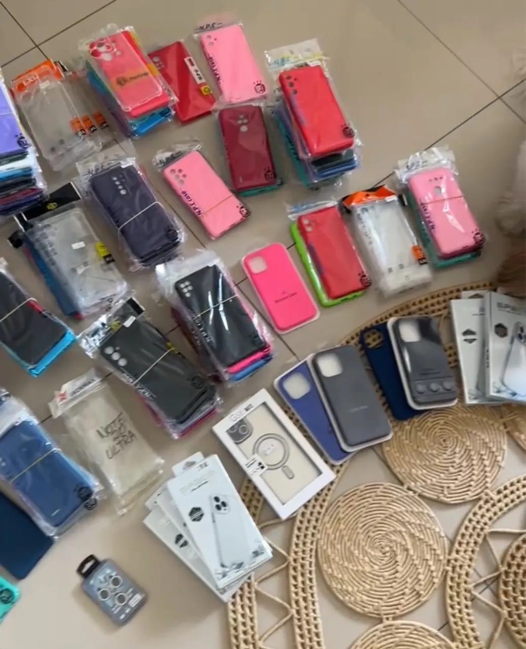 212 Capas de Celular Diversas Marcas e Modelos - Promoção!
