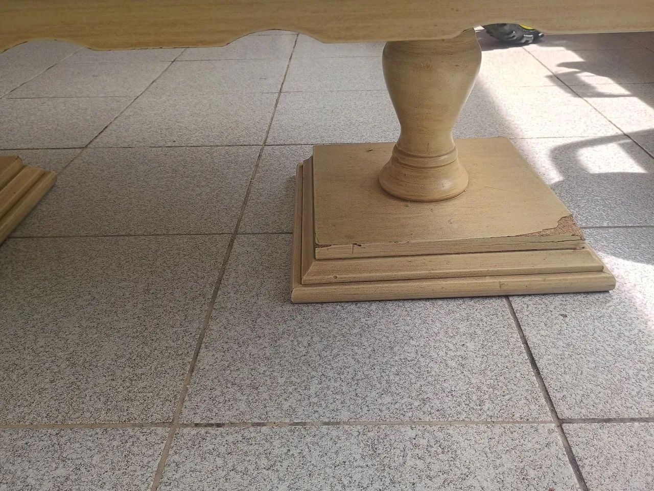 Mesa mesinha de centro antiga vintage clássica em madeira - Foto 4