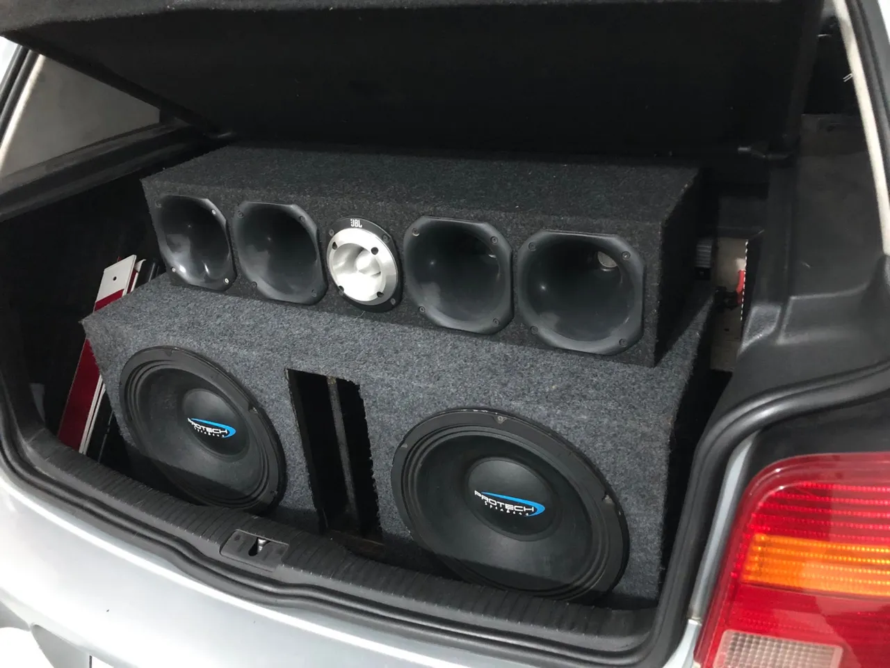 Som automotivo completo