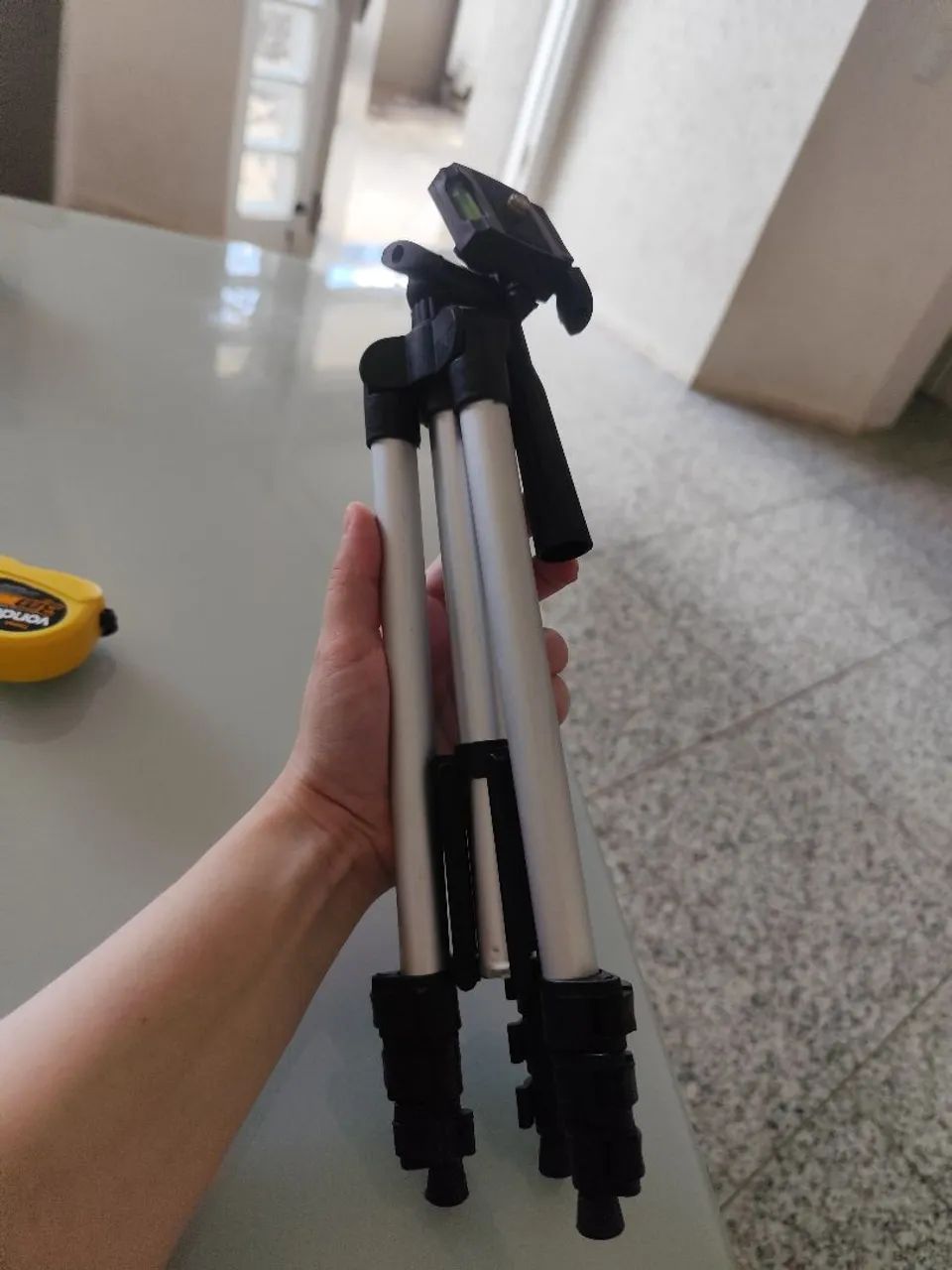 Tripé 35 cm, alonga até 1 metro