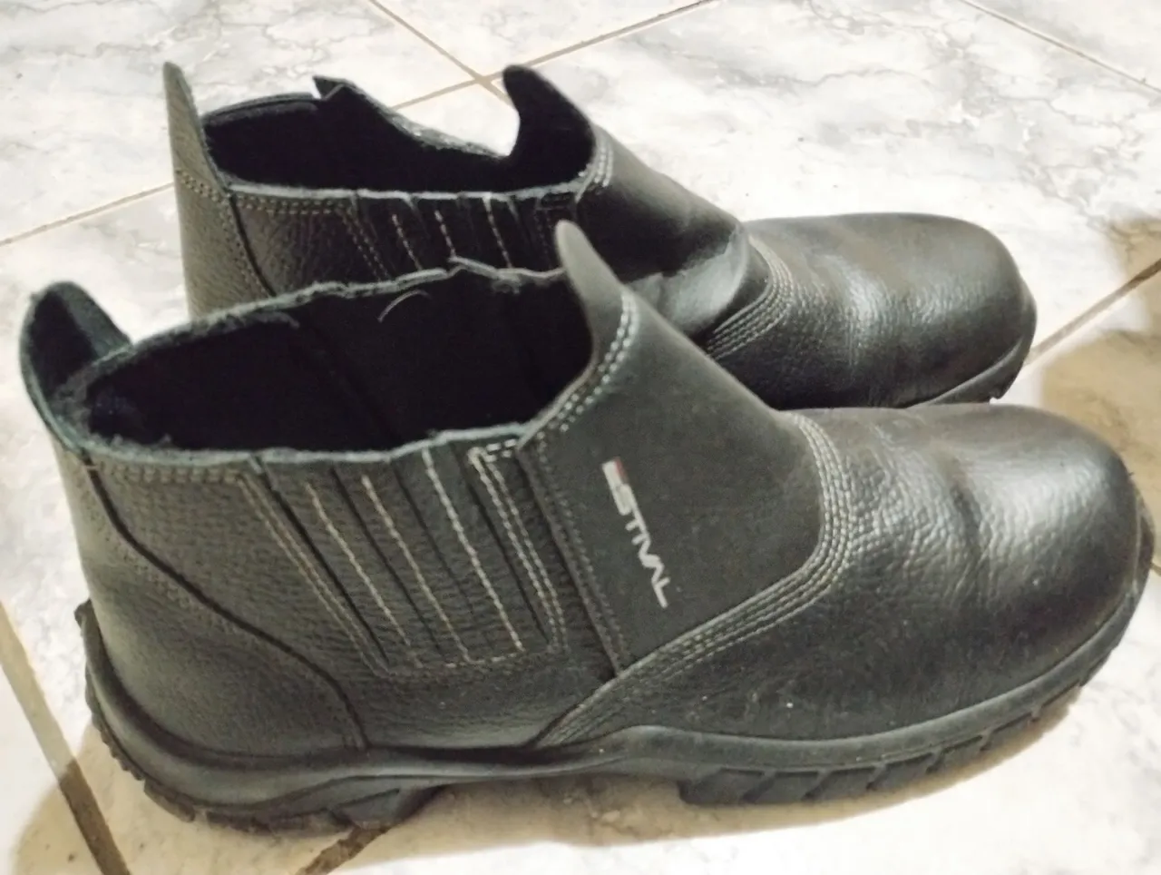 Botas de segurança pretas