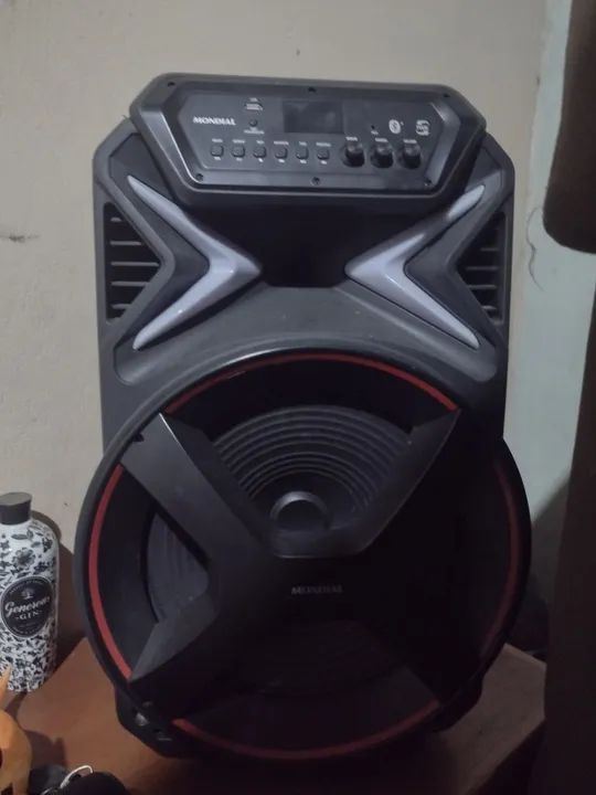 Vendo esse painel de tv, uma caixa de som semi nova,um microondas  - Foto 3