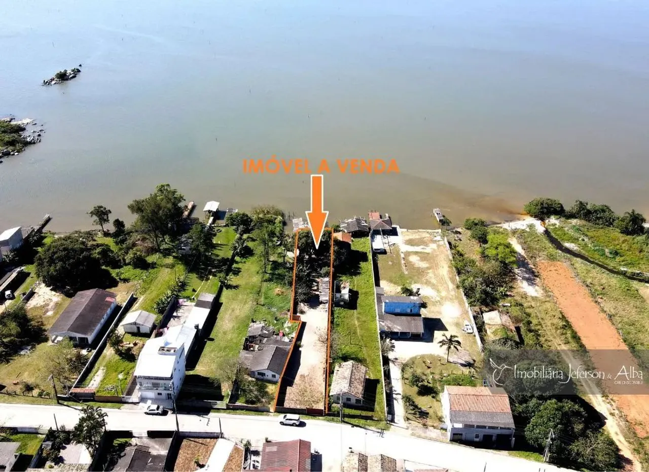 Terreno para venda com Escritura Publica medindo 766,943m2 de fundos para a lagoa em Imbit