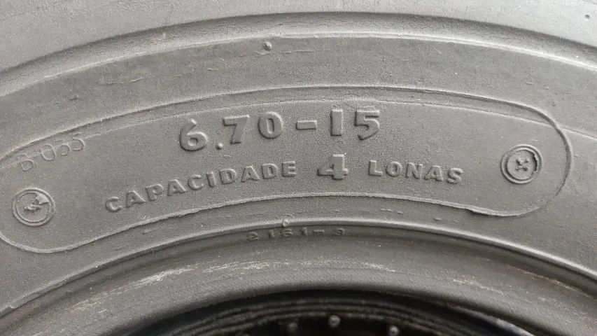 01 pneu 6.70/15 Goodyear usado por 100,00 - Foto 5