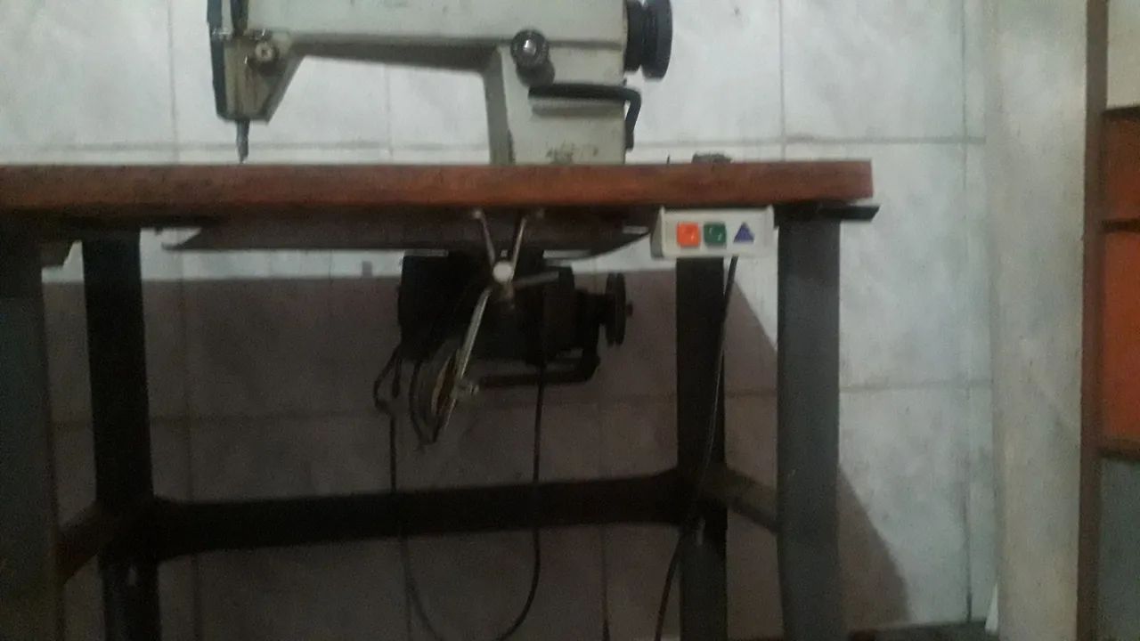 Máquina de costura industrial  - Foto 4