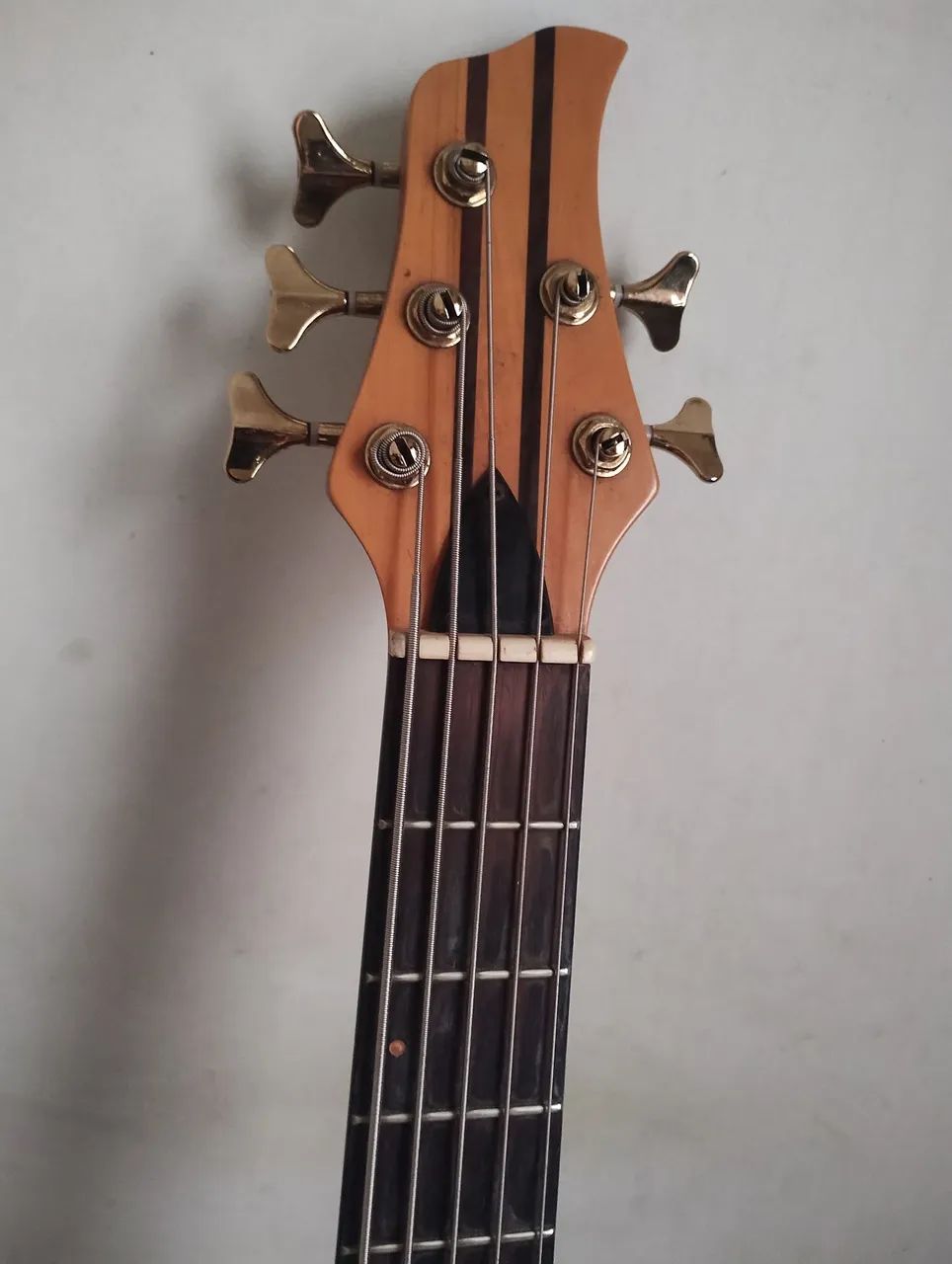 Contra baixo de 5 cordas Luthier  - Foto 2