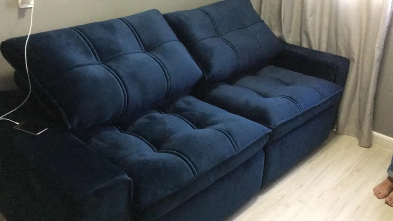 Sofá retrátil e reclinável em Suede Azul Marinho - Conforto e Estilo