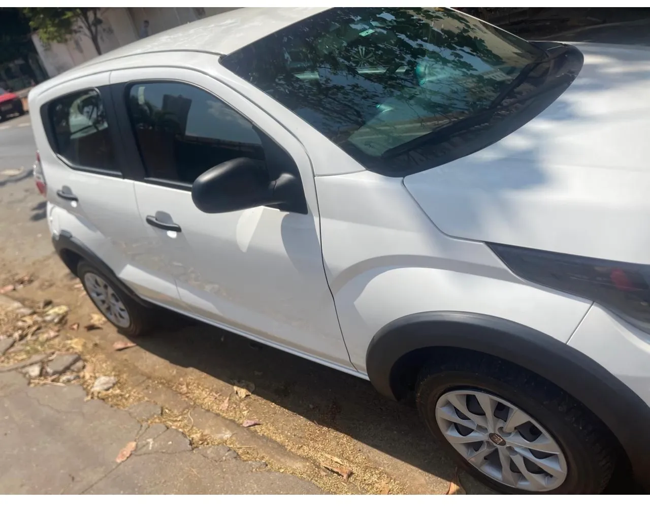 Alugo Fiat mobi 23/24 para motorista de aplicativos