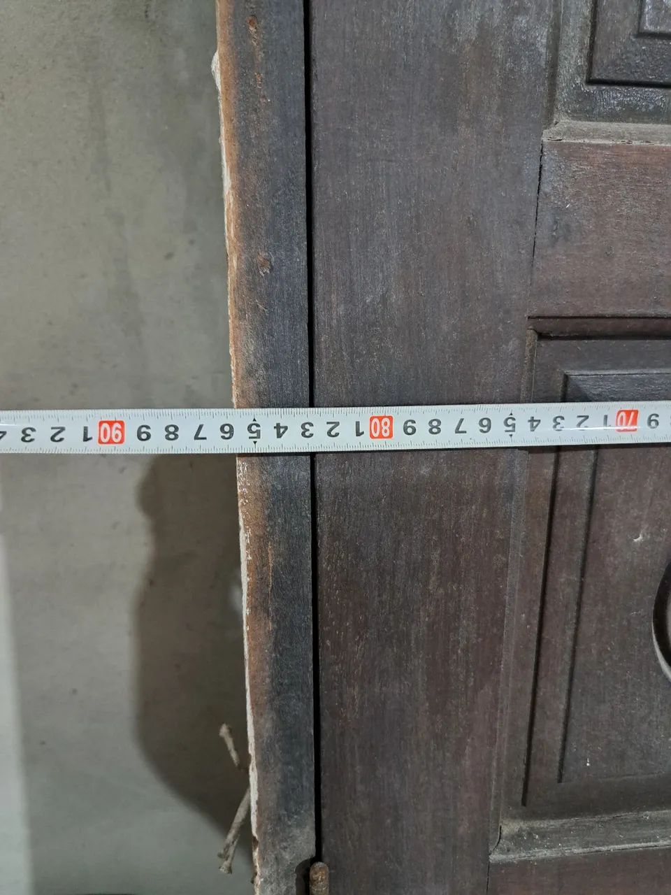 Porta maciça com batente modelo antigo. - Foto 3