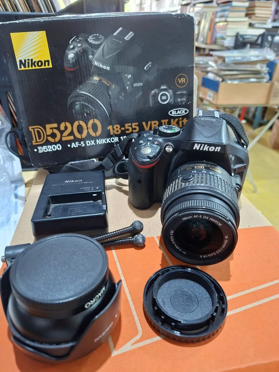 Nikon d5200 18-55 VR II kit