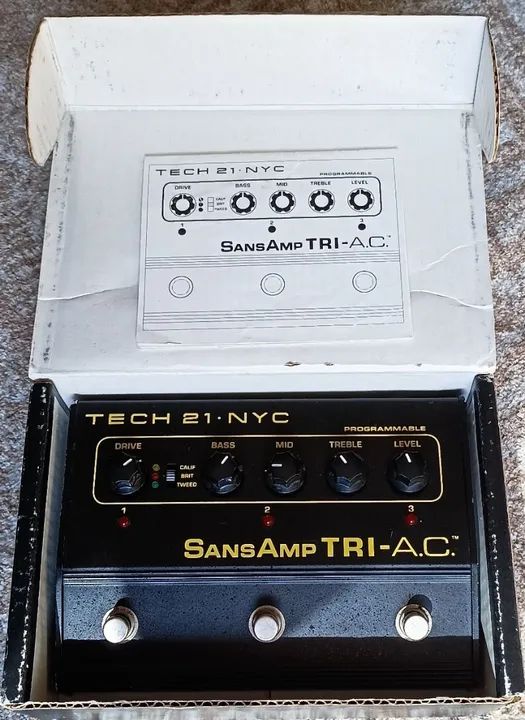 Pedal SansAmp Tech 21 TRI-A.C. para guitarra - Instrumentos