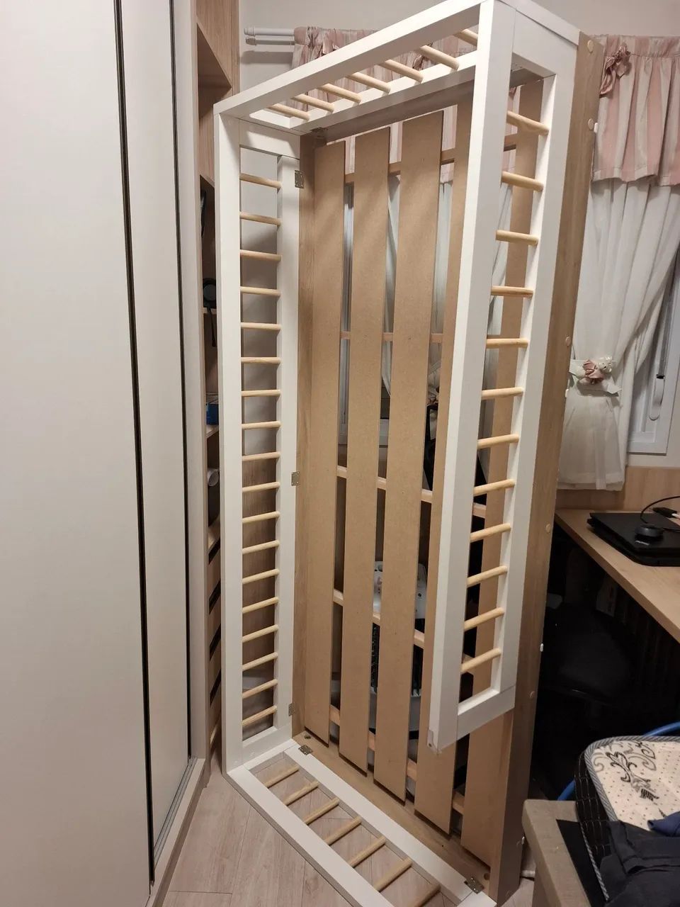 Cama montessoriana 64374974385538120