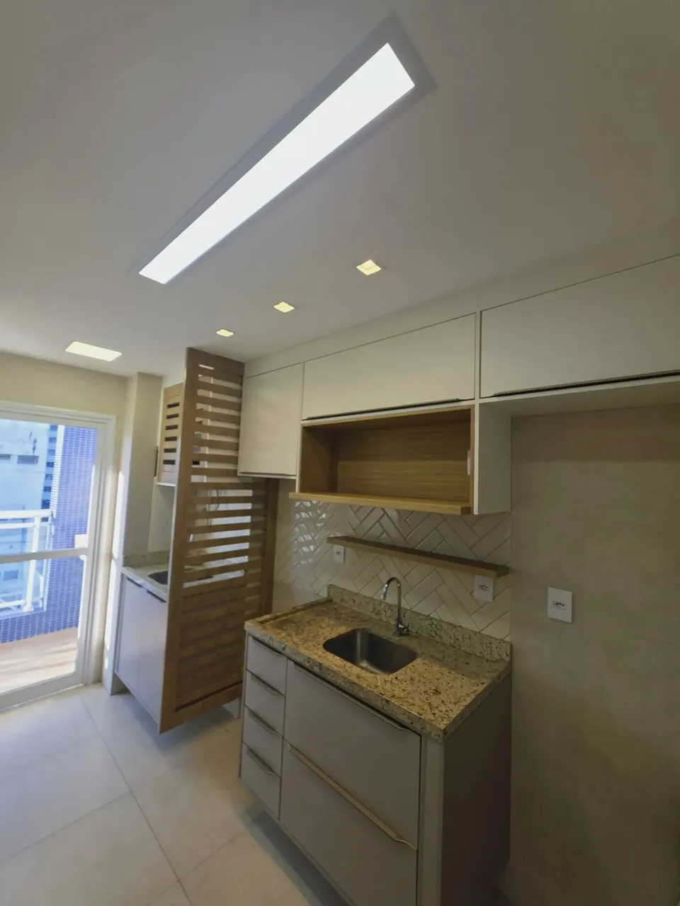 COND EVEREST 69M2, 2 QUARTOS SENDO 1 SUÍTE, CLIMATIZADOS, MODULADOS, 2 VAGAS