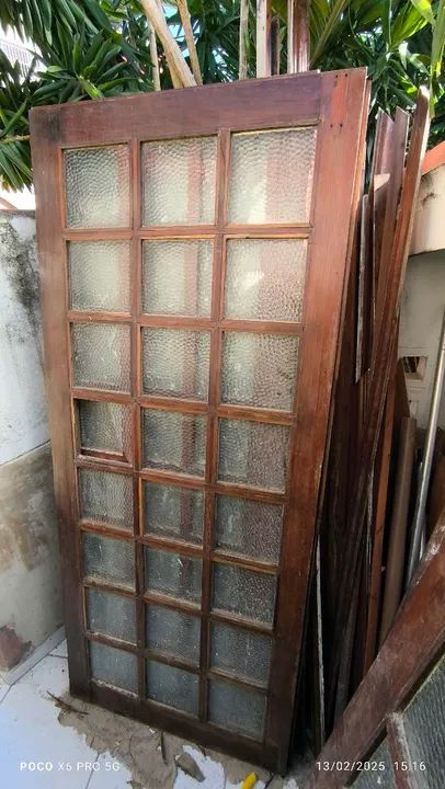 Portas: Varias Larguras, madeira maciça e quadrícula com vidro e porta corrediça - Foto 5