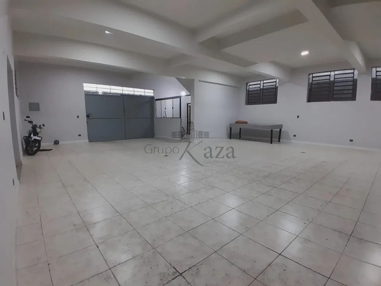 Ponto Comercial - Palmeiras de São José - 350m².