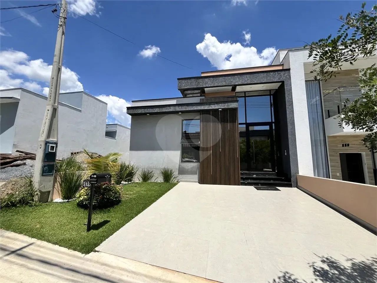 Casa à venda com 3 quartos, sendo 3 suítes, no condomínio Terras de São Francisco, Sorocab