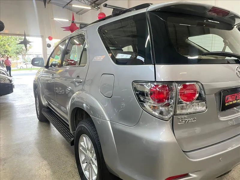 TOYOTA HILUX SW4 2.7 SR 7 Lugares 4X2 16V - Foto 5