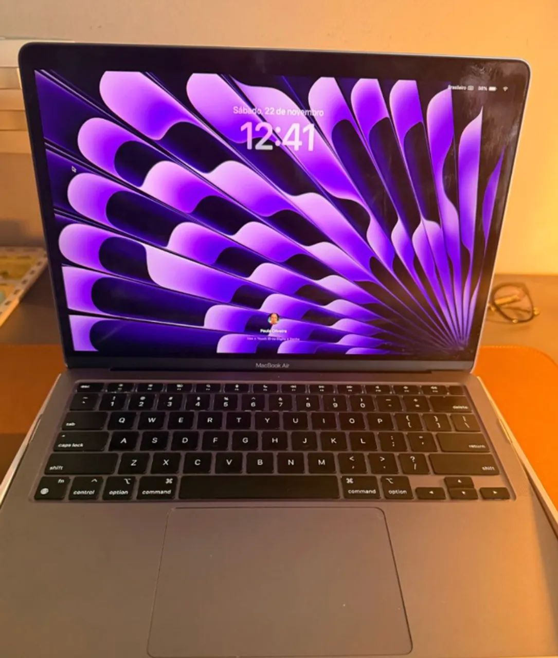 Macbook Air M1 8 GB / 256 GB + Magic Mouse - Tudo Novíssimo