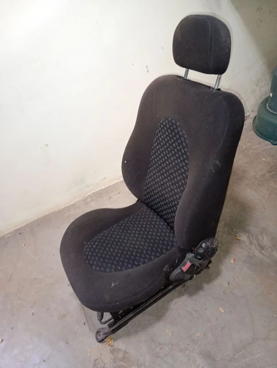 Um banco do Ford Ka  - Foto 5