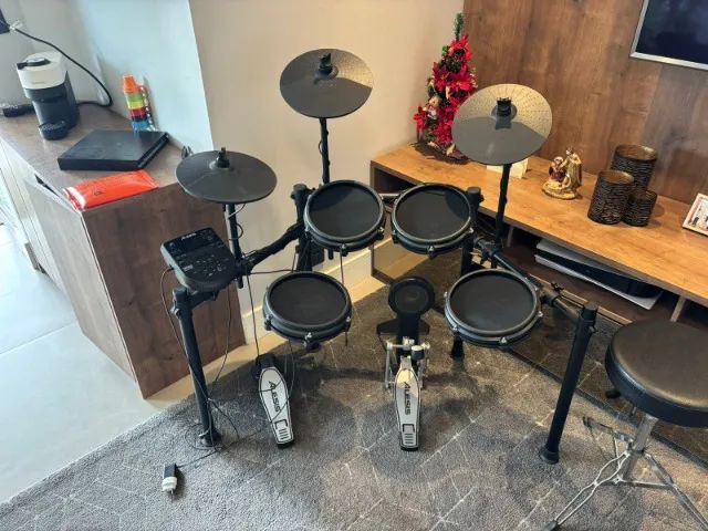 Bateria Eletrônica Alesis Nitro Mesh Kit - 8 Peças com Módulo - Foto 4