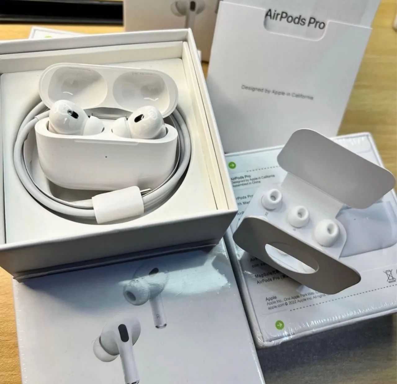 AirPods Pro - Apple