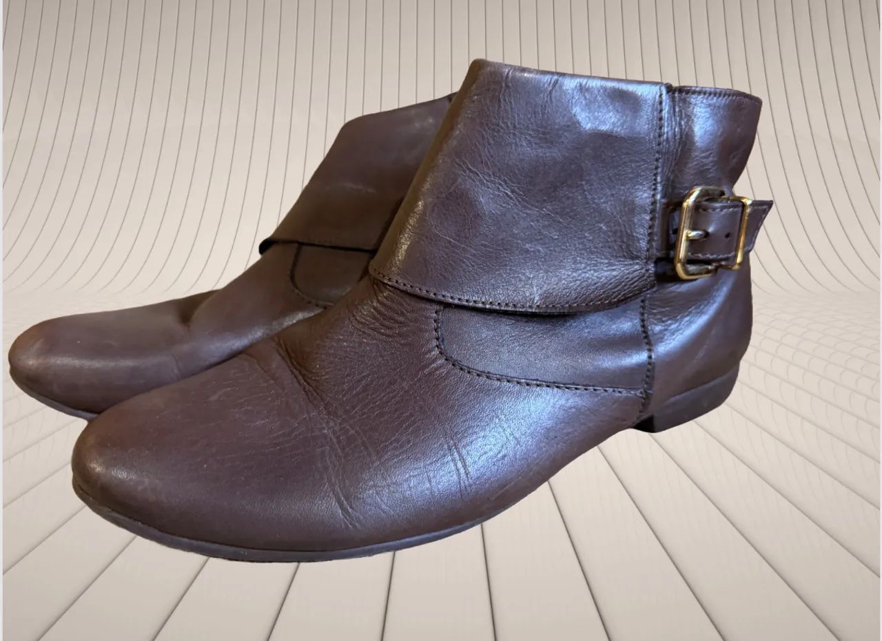 Botas de couro marrom - Foto 2