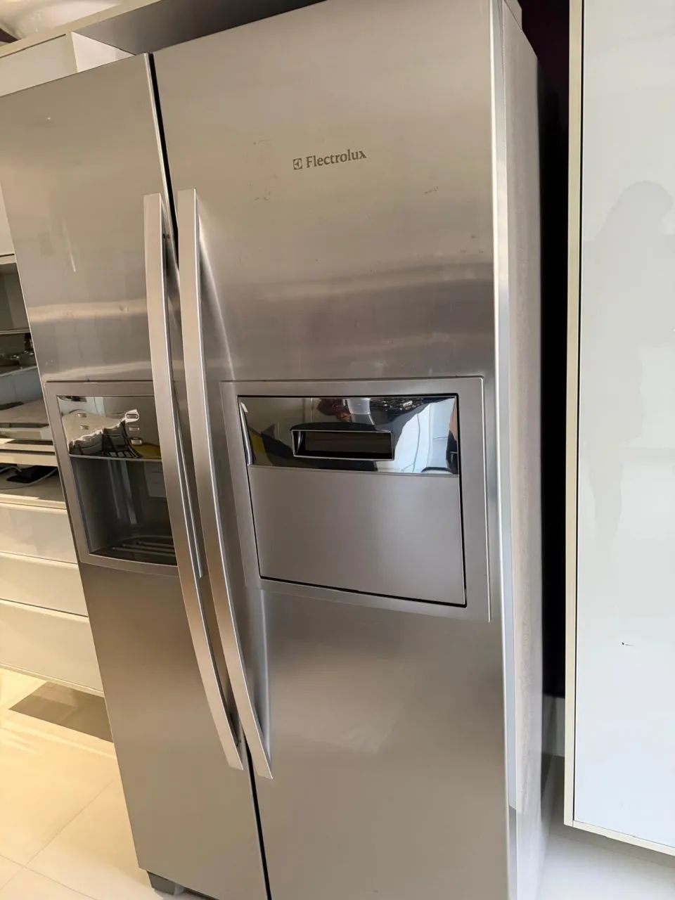 Vendo geladeira Eletrolux com defeito  - Foto 5