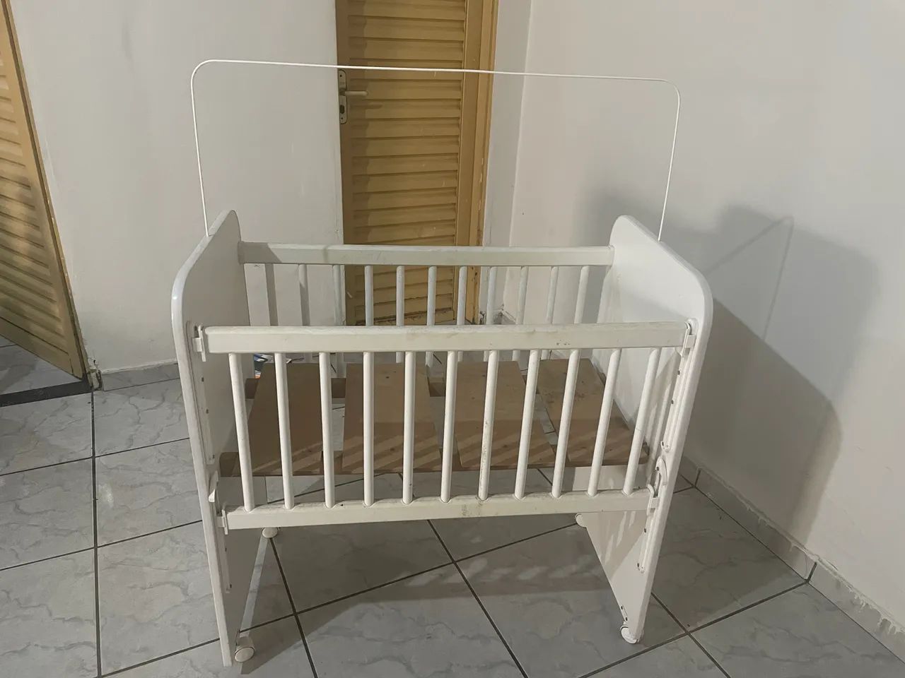 Mini berço sem colchão 
