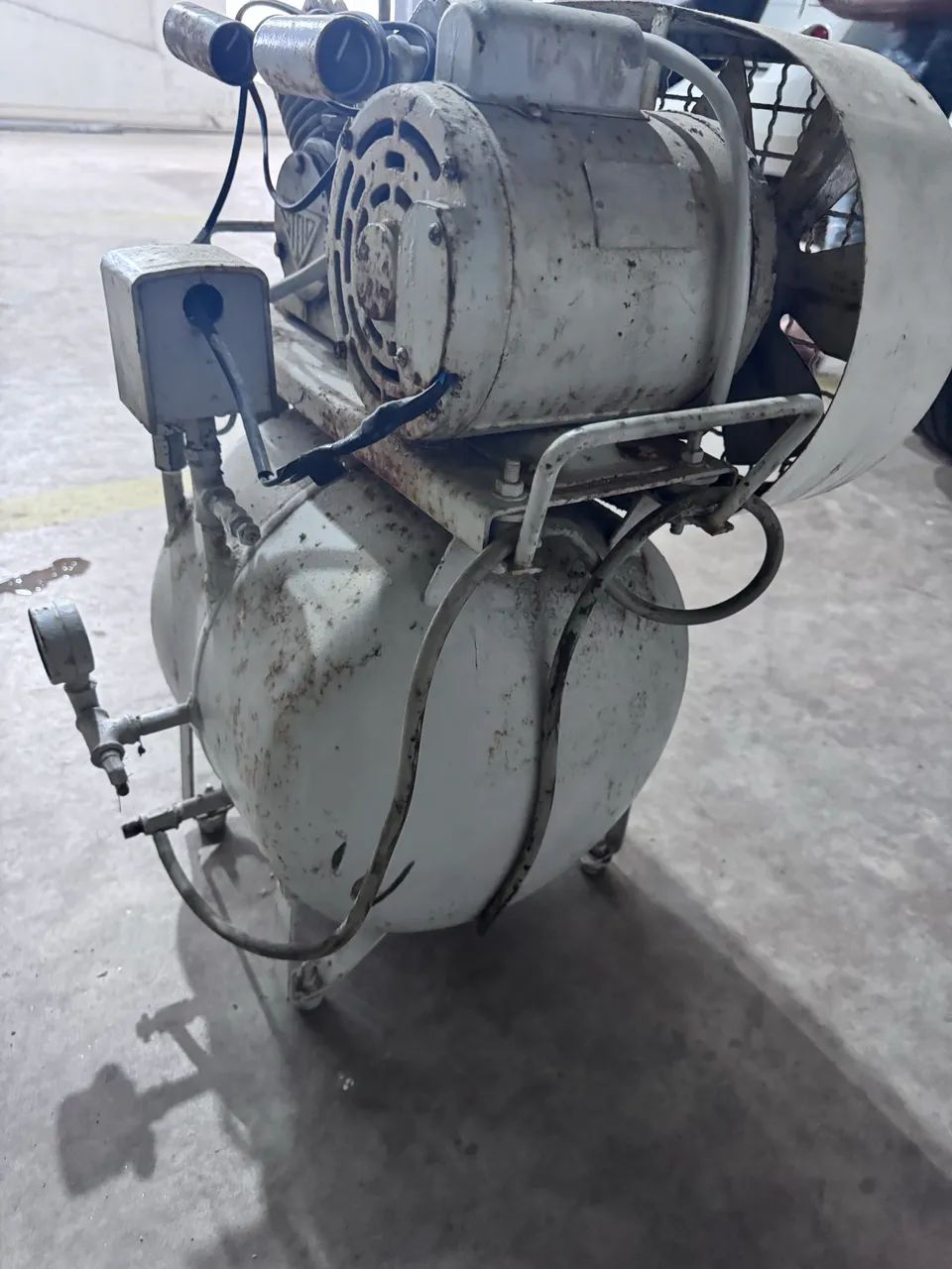 Compressor de ar odontológico  - Foto 5