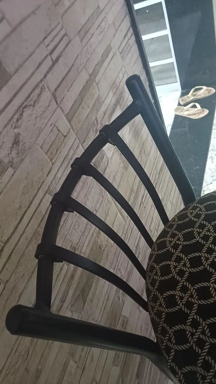 Banqueta preta com detalhes branco - Foto 5