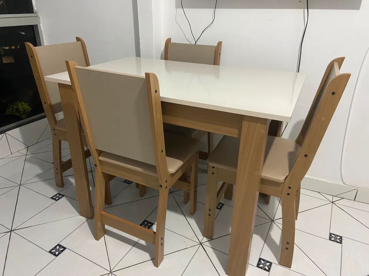 Mesa janta e cozinha 