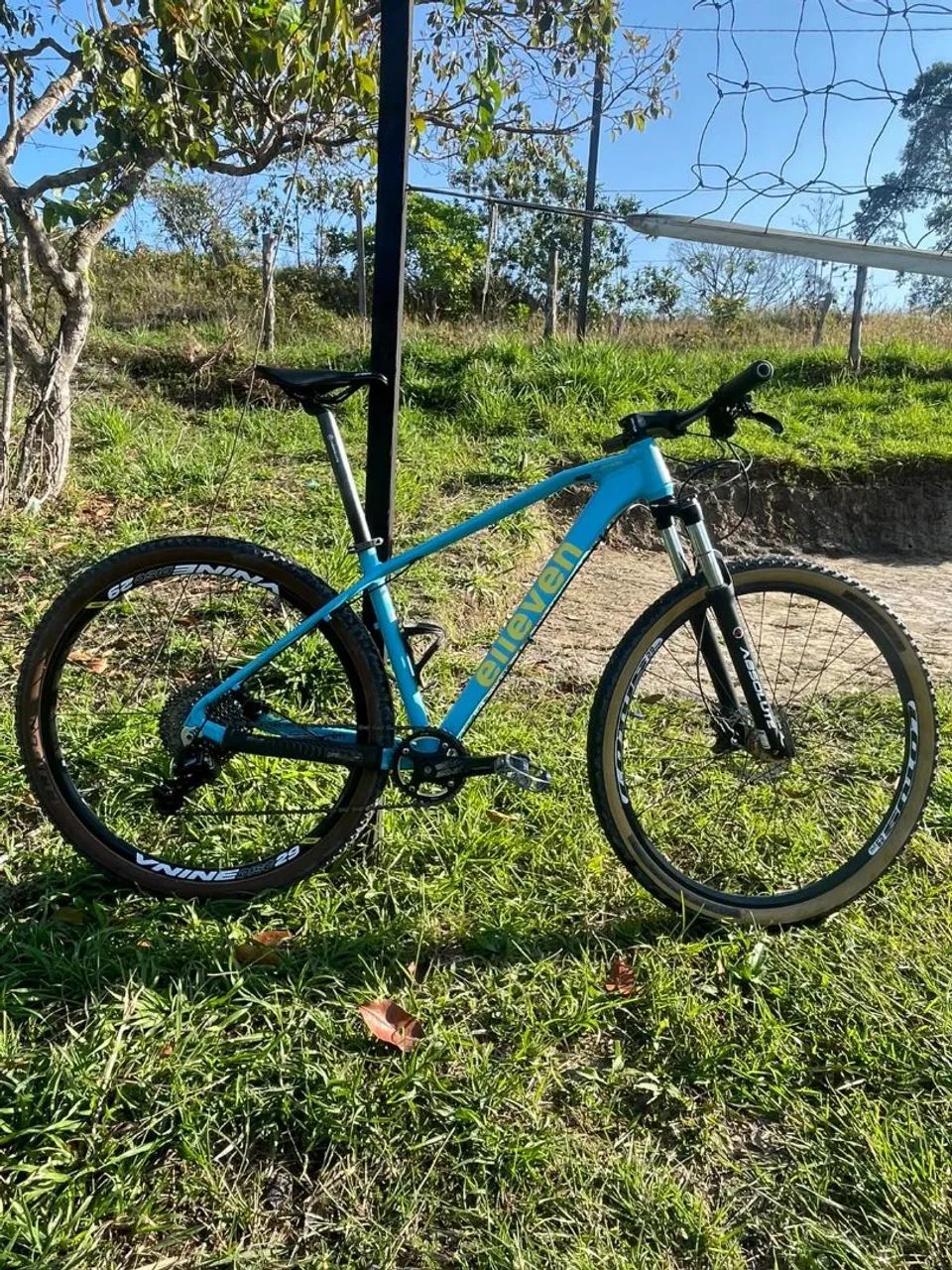 VENDE-SE BIKE ELEVEN ATHOM ARO 29!