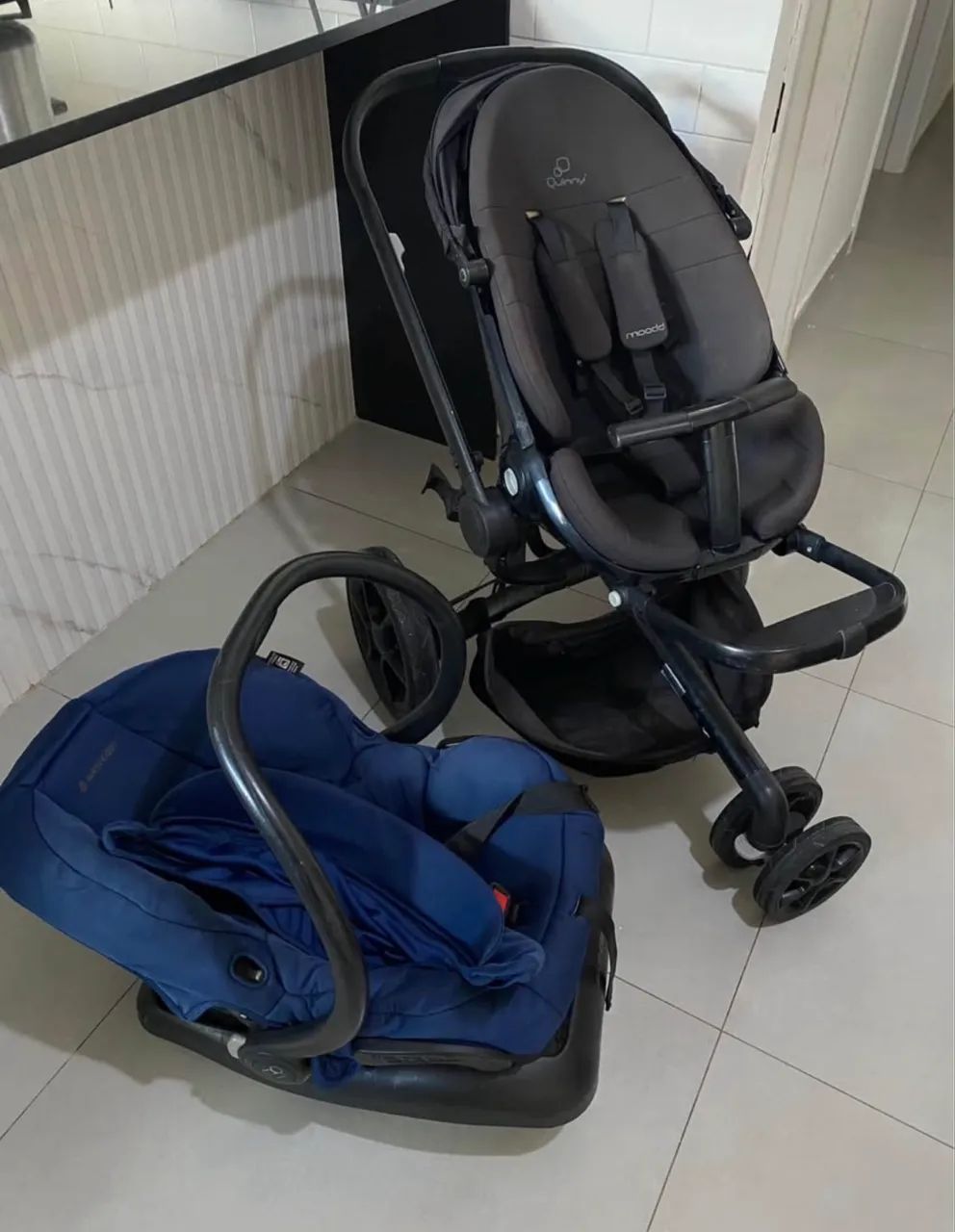 Carrinho e bebê conforto 