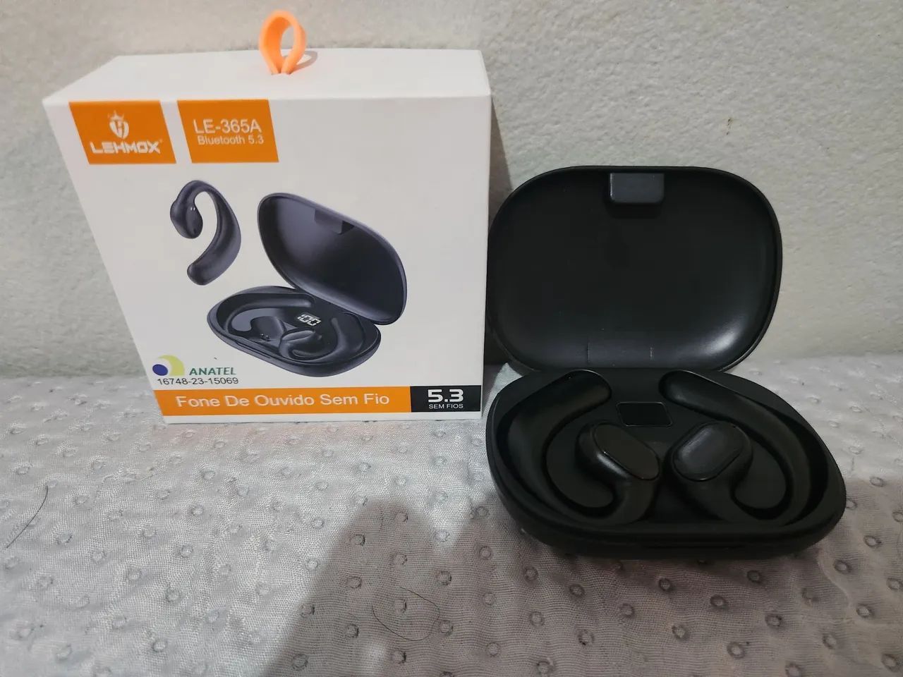 Fone de ouvido sem fio,com carregador e caixa original 