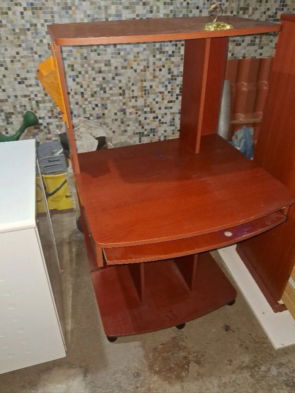 Mesa escrivaninha versátil em Copacabana