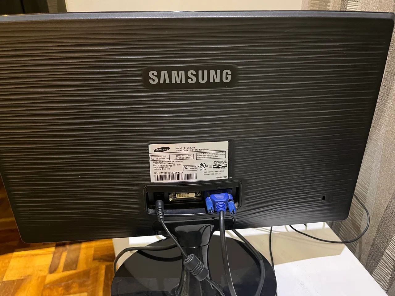Monitor Samsung SA 300 18,5 polegadas  - Foto 2