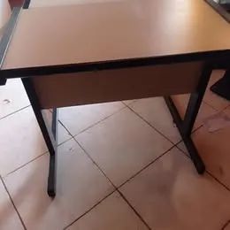 Mesas de escritório simples