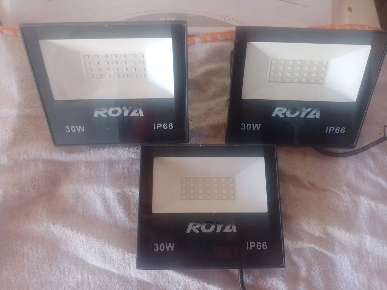 Refletores ROYA 30W IP66 LED