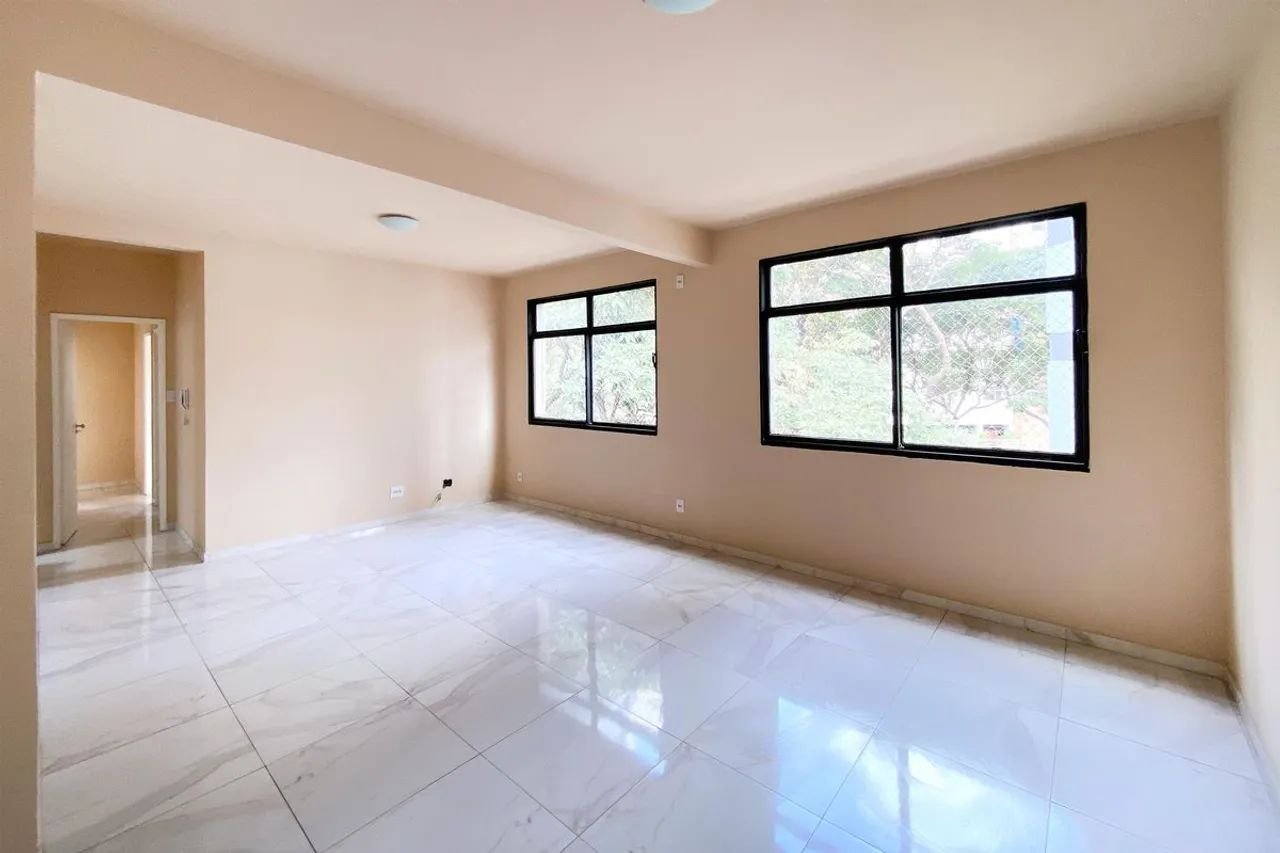 Apartamento à Venda - Coração de Jesus, 3 Quartos, 110 m2