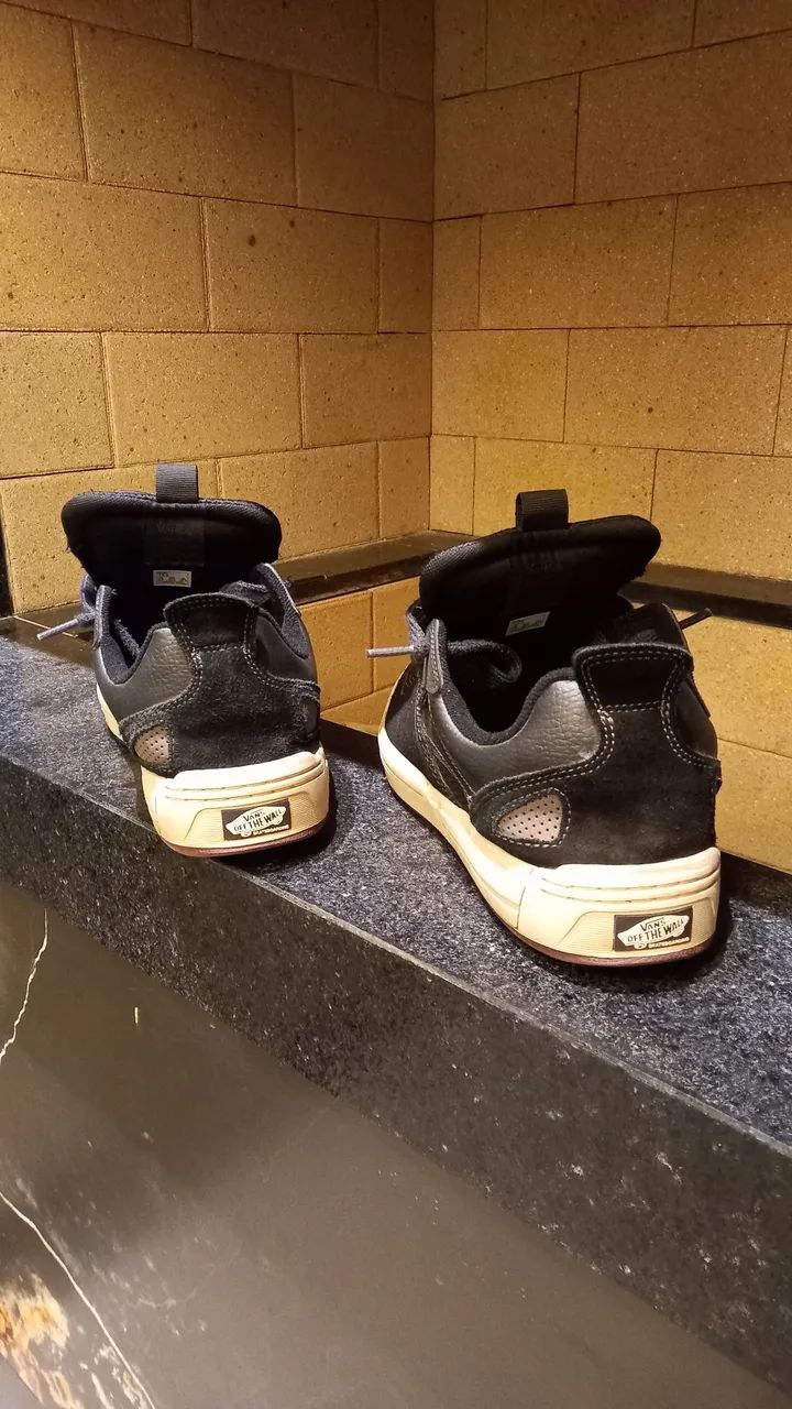 Tênis Vans Preto e Cinza Cano Alto - Foto 4