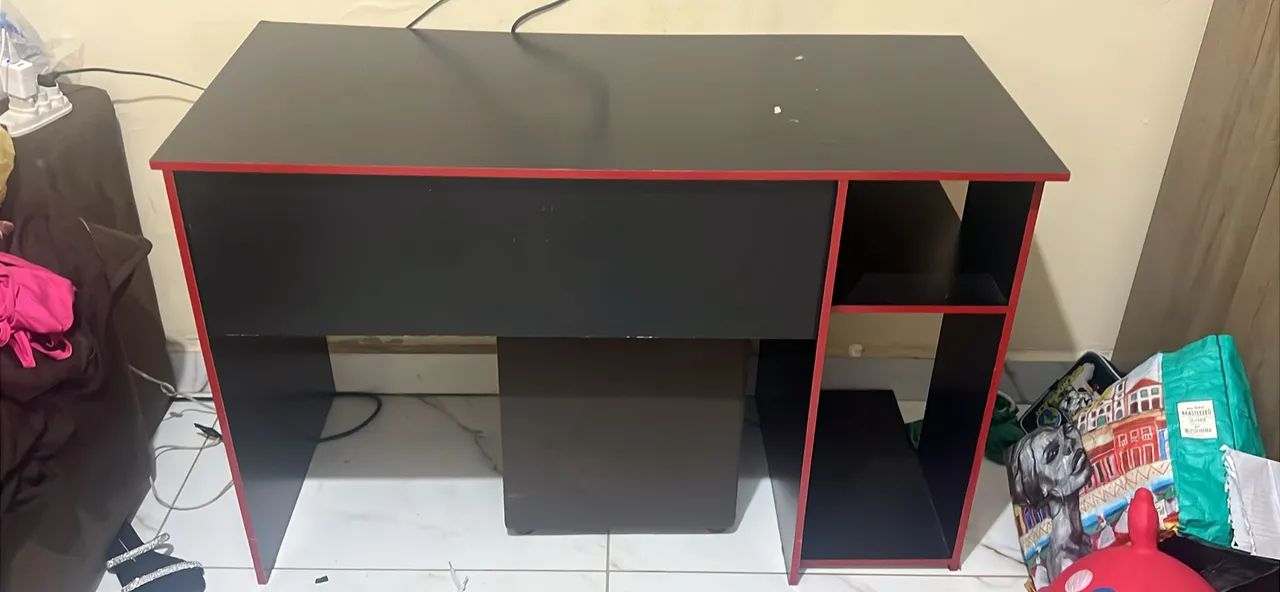 Vendo mesa gamer ou troco  - Foto 2