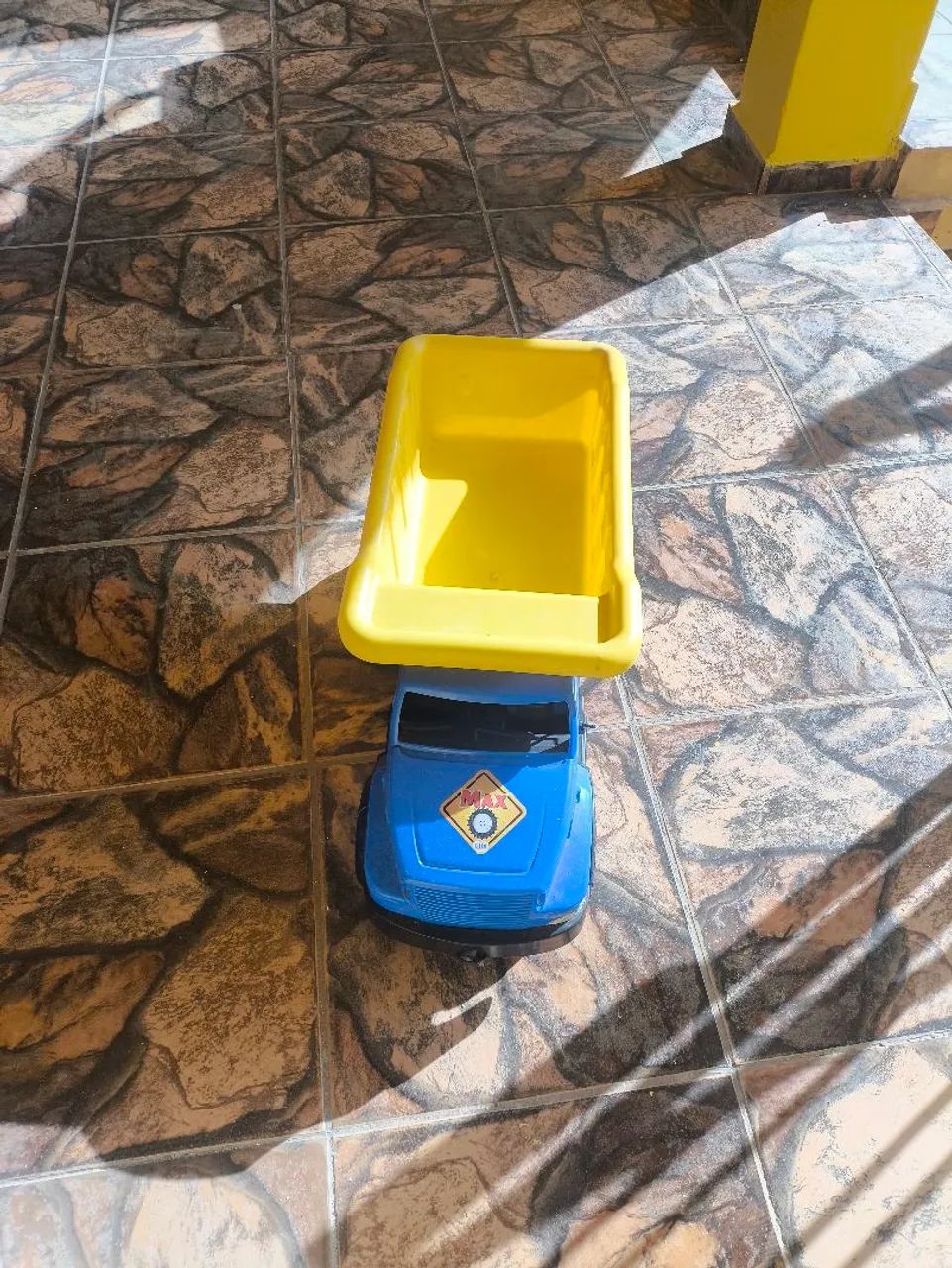Caminhão com caçamba infantil max Caçambao 