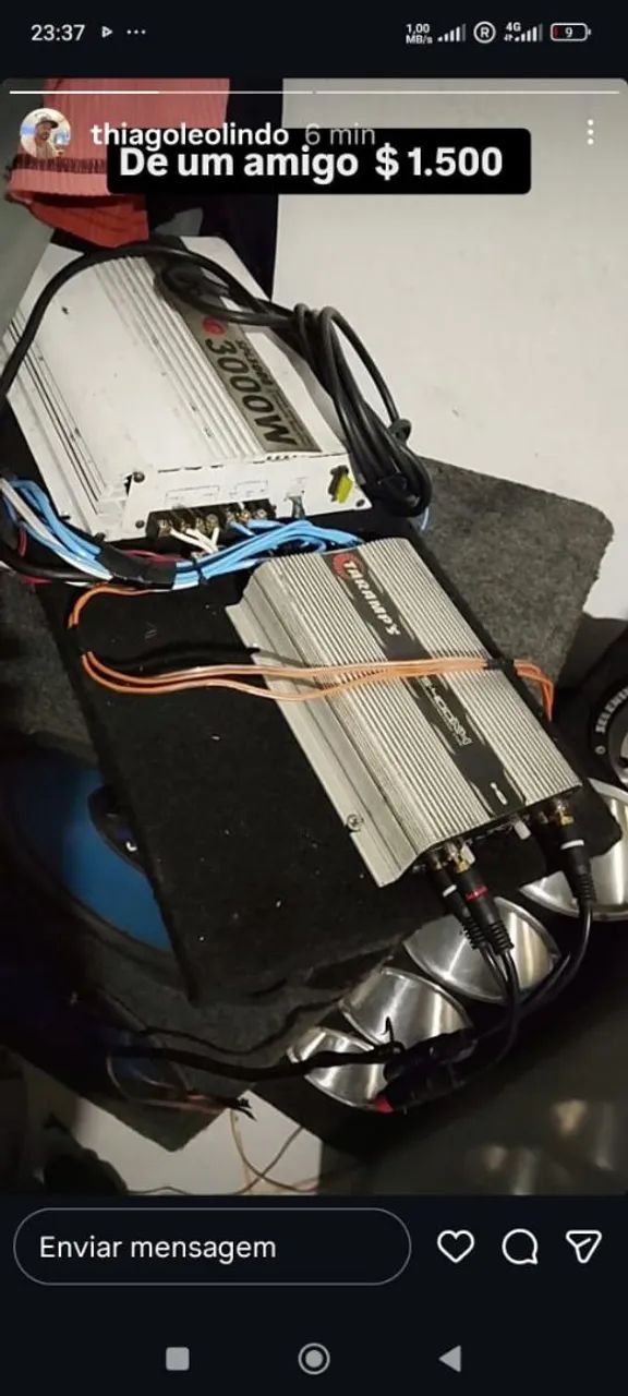 Caixa de som automotivo 