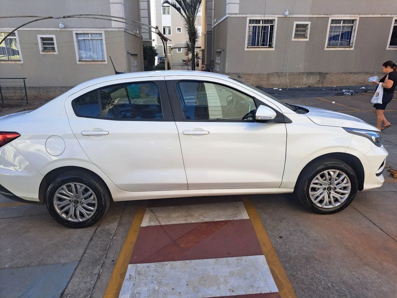 Fiat Cronos Drive 1.3 8V Flex 2022 - Foto 4