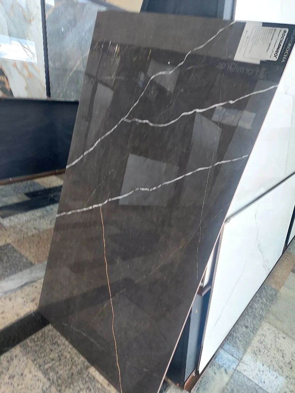 Piso mega oferta.