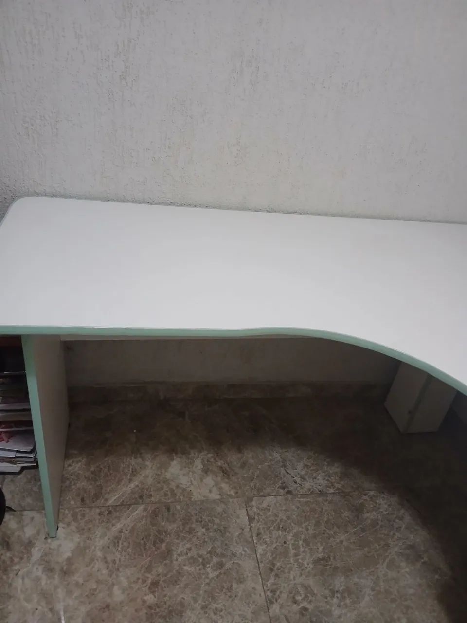  Vende - se Escrivaninha  - Foto 2