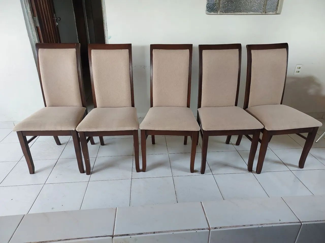 5 Cadeiras da Mesa de Jantar
