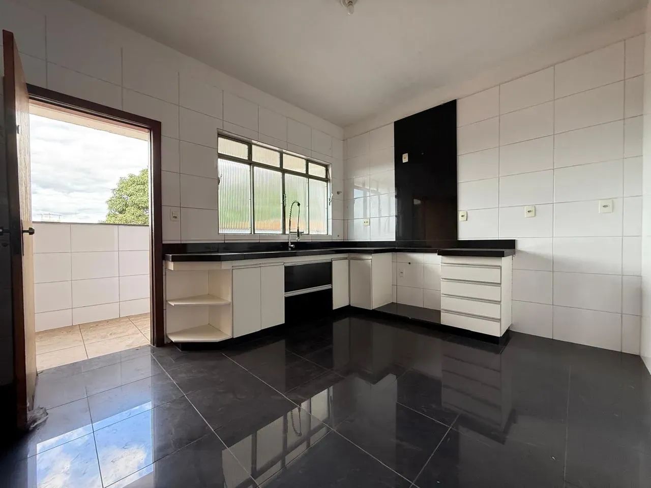 Amplo apartamento de 3 quartos com 160m2 - Foto 4