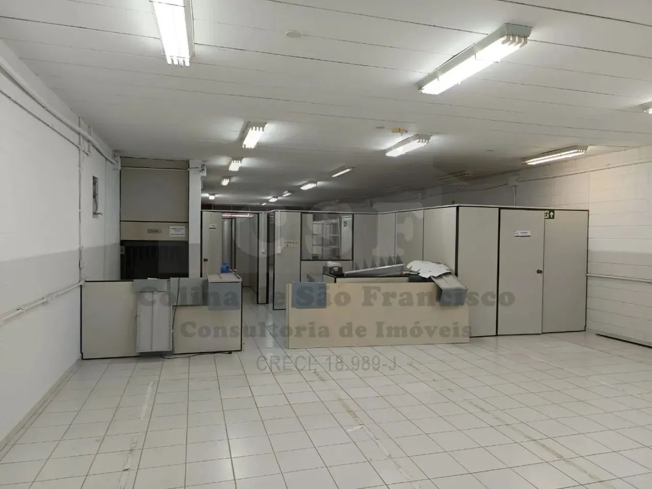 Galpão Comercial para Locação em São Paulo-SP, Bairro Rio Pequeno: 4 Salas, 4 Banheiros, 4 - Foto 12